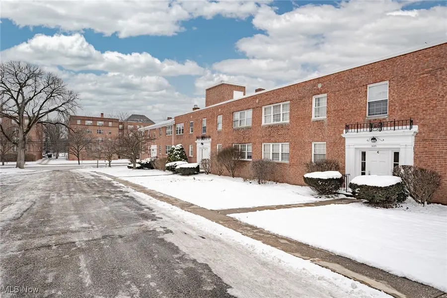 3271 Warrensville Center Road #8B, Shaker Heights, OH 44122 - Image #3