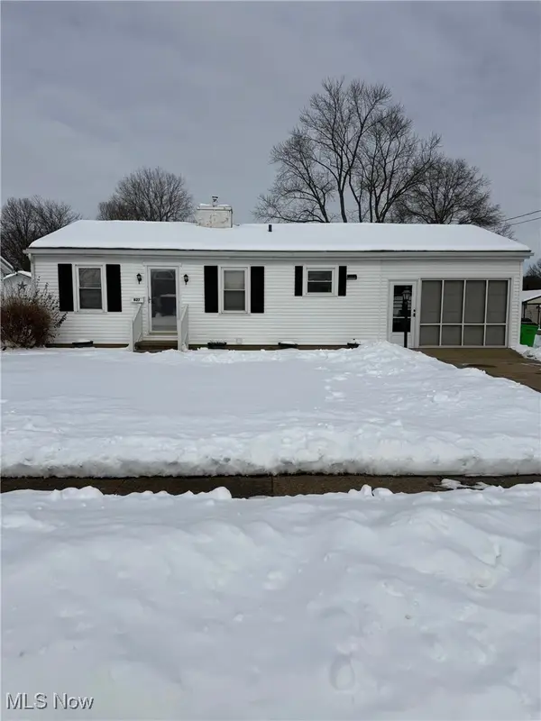 827 Lakeview Drive, Dover, OH 44622