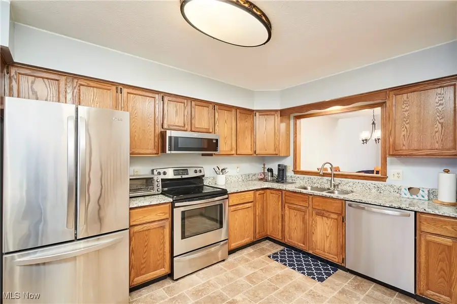 5161 Westwind Nw Circle, North Canton, OH 44720 - Image #2