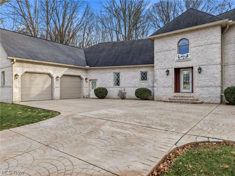 1887 Pearce Circle, Salem, OH 44460 - #3