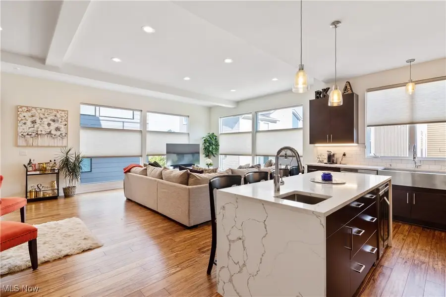 706 University Court, Cleveland, OH 44113 - #3