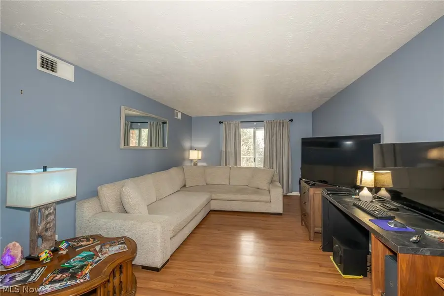 4187 Columbia Road #325, North Olmsted, OH 44070 - Image #2