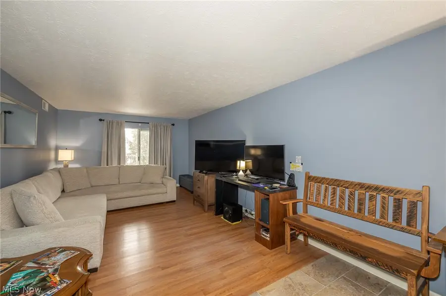 4187 Columbia Road #325, North Olmsted, OH 44070 - Image #3