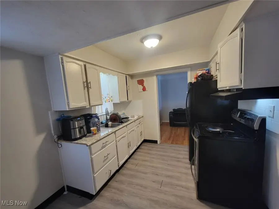 3802 Fairoaks Road, South Euclid, OH 44121 - #3