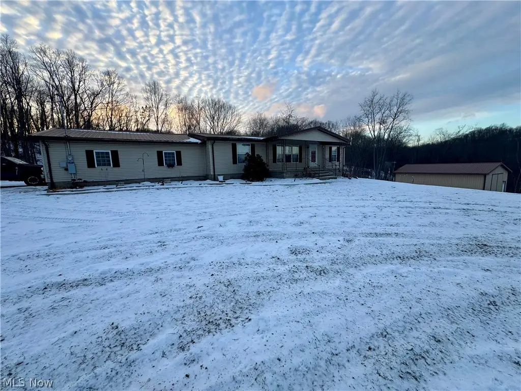 1105 Pacific Ne Road, Carrollton, OH 44615 - #1