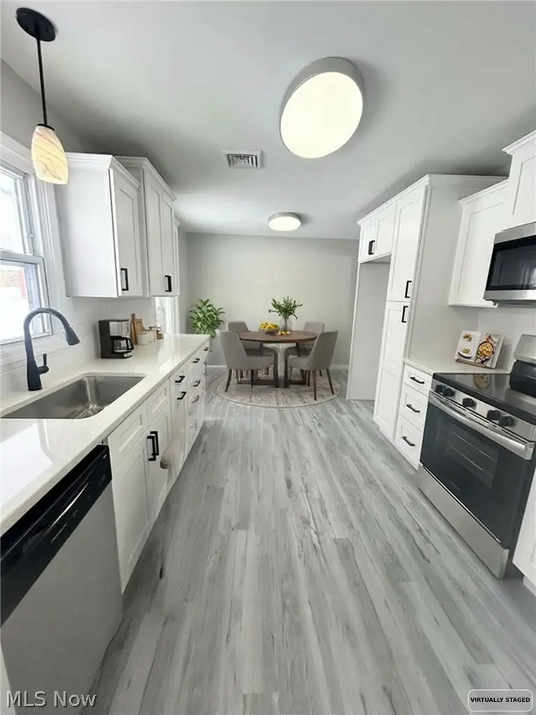 2353 W Hale Drive, Hudson, OH 44236 - #3