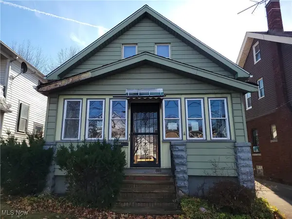 16918 Grovewood Avenue, Cleveland, OH 44110