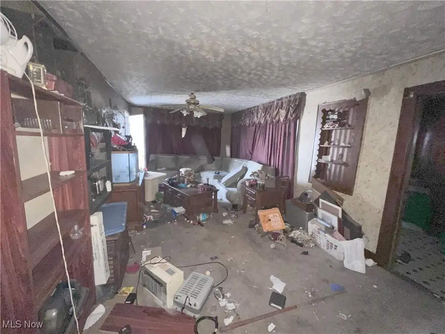 1220 E Archwood Avenue, Akron, OH 44306 - #3