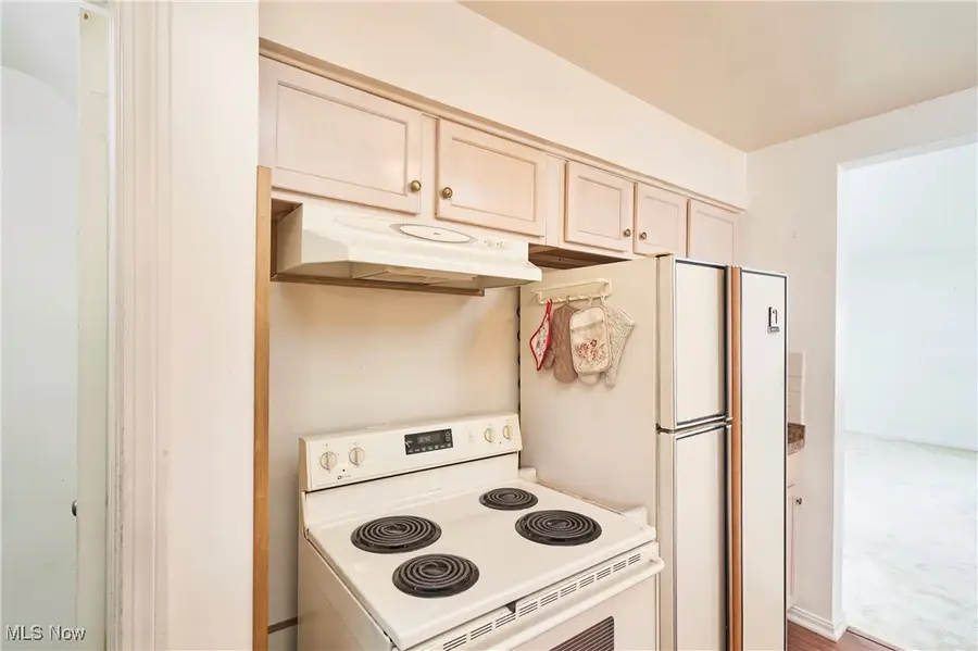 1225 Belleflower Road, Akron, OH 44307 - #3