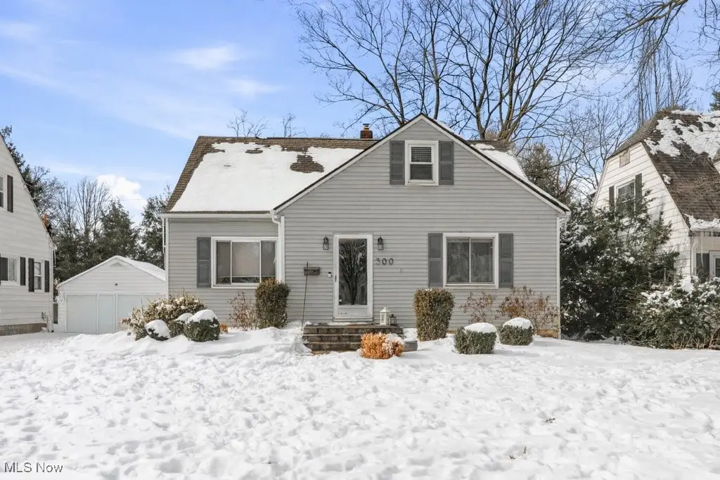 300 Melbourne Avenue, Akron, OH 44313 - #1