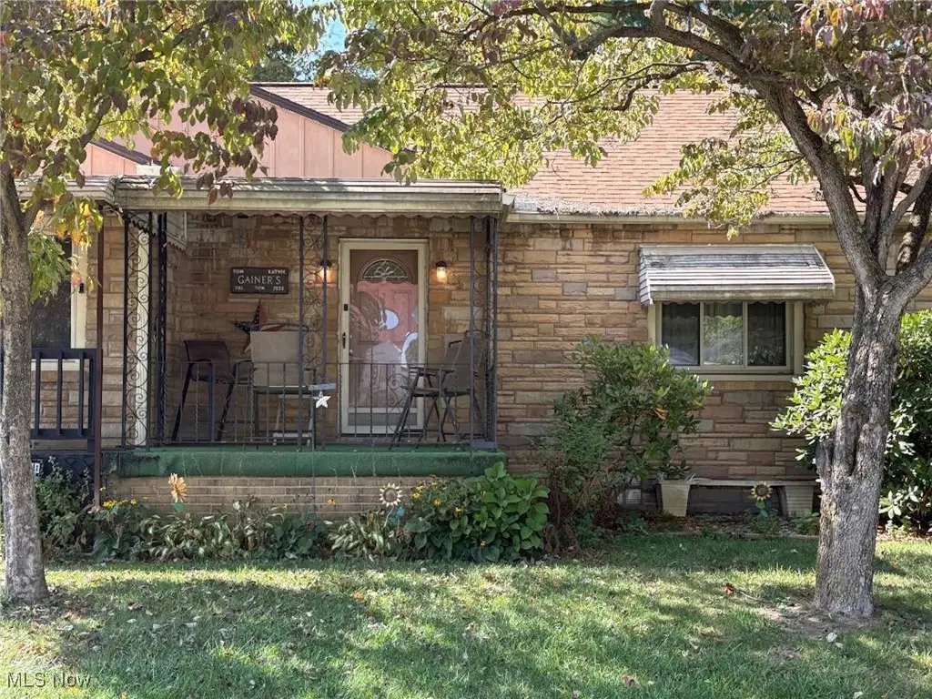 362 17th, Barberton, OH 44203 - #1