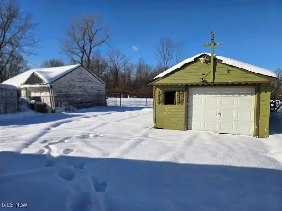 4640 E 173rd Street, Cleveland, OH 44128 - #3