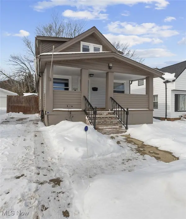 4248 Brookway Lane, Brooklyn, OH 44144