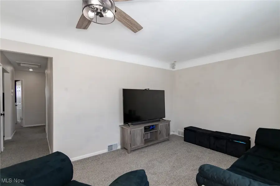 518 E 305th Street, Willowick, OH 44095 - Image #3