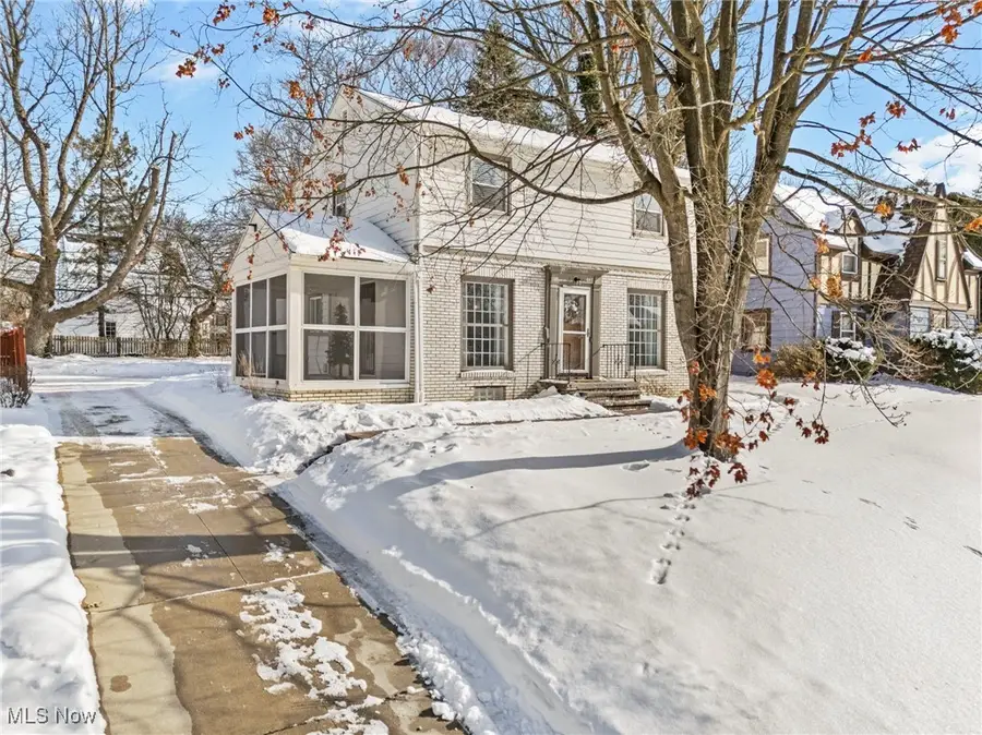 687 Crestview Avenue, Akron, OH 44320 - #3