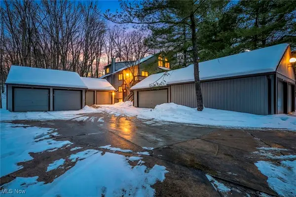 2189 Pinebrook Trail, Cuyahoga Falls, OH 44223