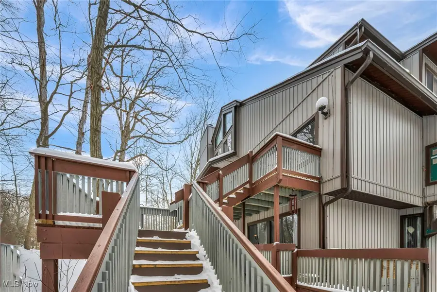 2189 Pinebrook Trail, Cuyahoga Falls, OH 44223 - Image #2