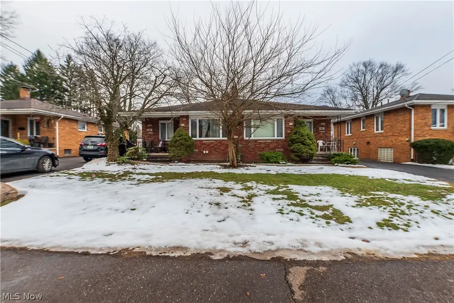 1030-1032 Saxon Avenue, Akron, OH 44314 - #2