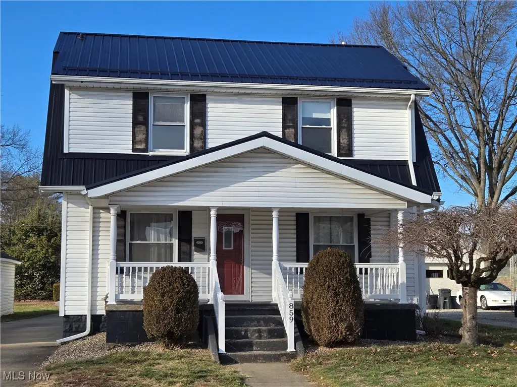 859 Orchard Nw Avenue, New Philadelphia, OH 44663 - Image #1