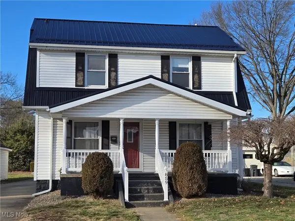 859 Orchard Nw Avenue, New Philadelphia, OH 44663