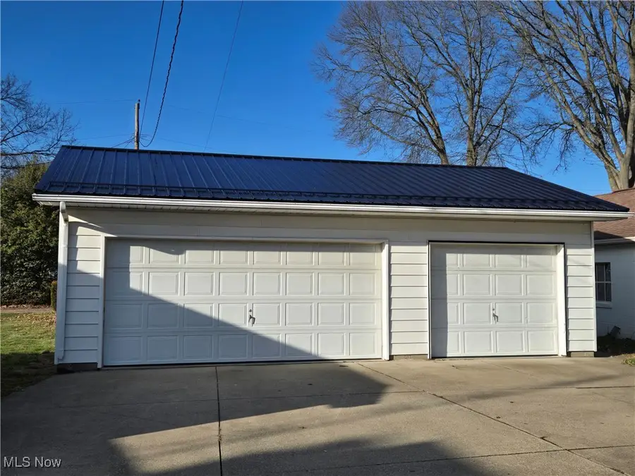 859 Orchard Nw Avenue, New Philadelphia, OH 44663 - Image #3