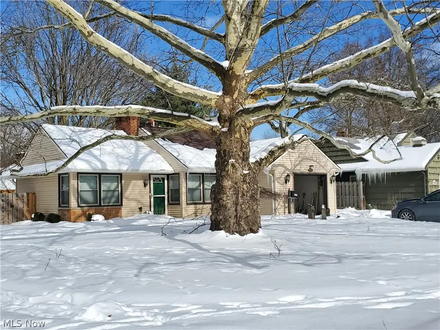 404 Crescent Drive, Berea, OH 44017 - #2