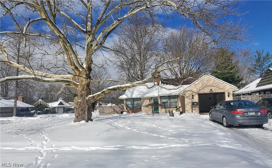 404 Crescent Drive, Berea, OH 44017 - #3