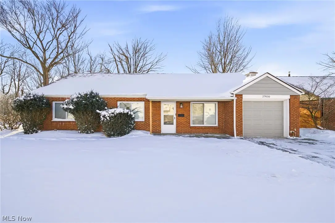 27430 Forestview Avenue, Euclid, OH 44132 - Image #1
