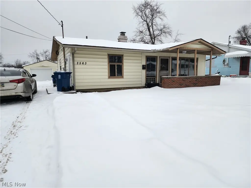 2563 Chestnut Street, Girard, OH 44420 - #1