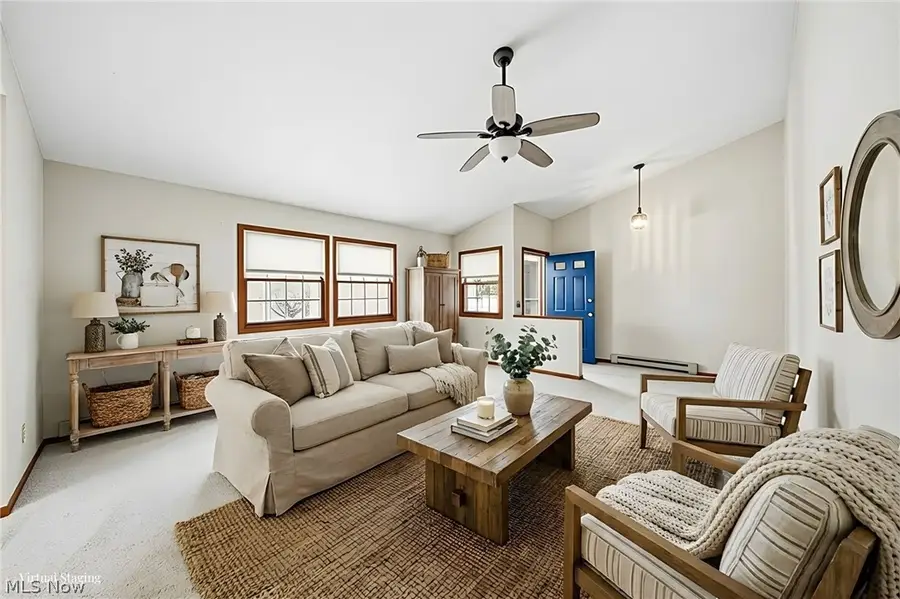 244 S Oval Drive, Chardon, OH 44024 - #3