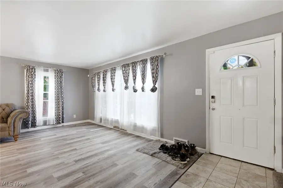 1934 Beverly Hills Drive, Euclid, OH 44117 - #2