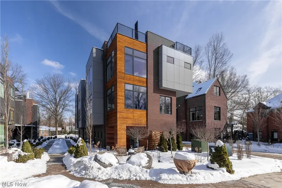 26 Meade Lane, Cleveland Heights, OH 44106 - #2