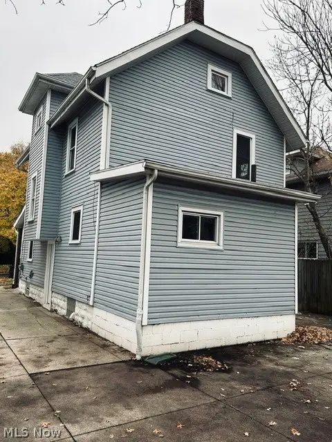 154 E Archwood Avenue, Akron, OH 44301 - Image #3