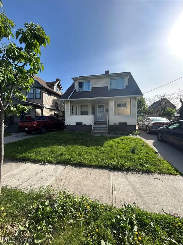 986 Evangeline Road, Cleveland, OH 44110