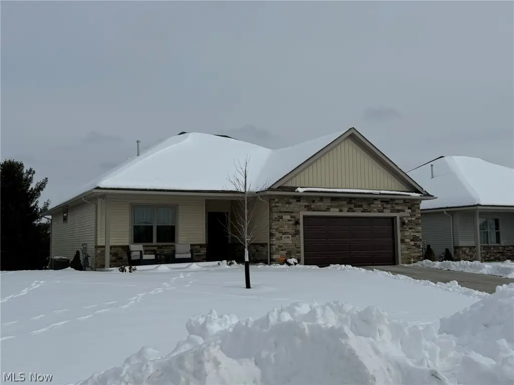 1196 Pinebluff Ne Drive, New Philadelphia, OH 44663 - Image #1