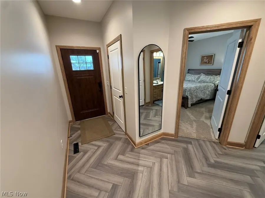 1196 Pinebluff Ne Drive, New Philadelphia, OH 44663 - Image #2