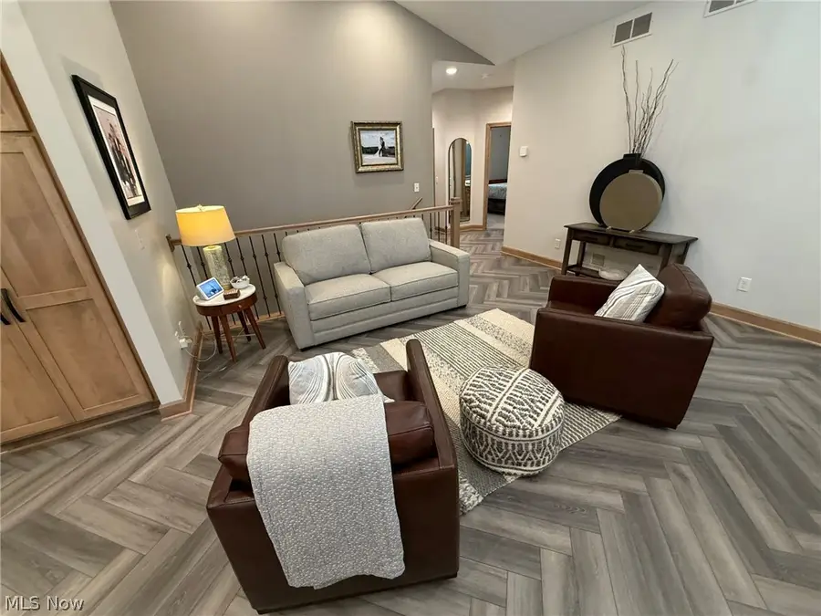 1196 Pinebluff Ne Drive, New Philadelphia, OH 44663 - Image #3