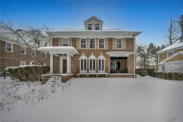 2410 Overlook Road, Cleveland Heights, OH 44106