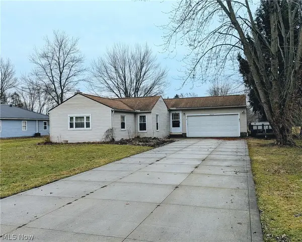 2000 Stake Drive, Green, OH 44232