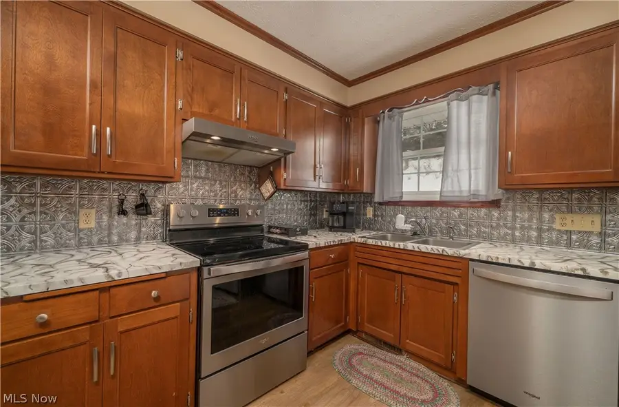 415 Springbrook Sw Drive, New Philadelphia, OH 44663 - Image #3