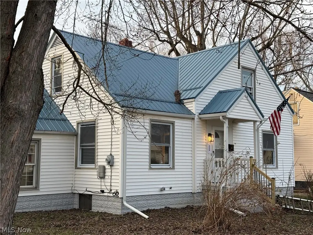 880 Meadowbrook Se Avenue, Warren, OH 44484 - Image #1