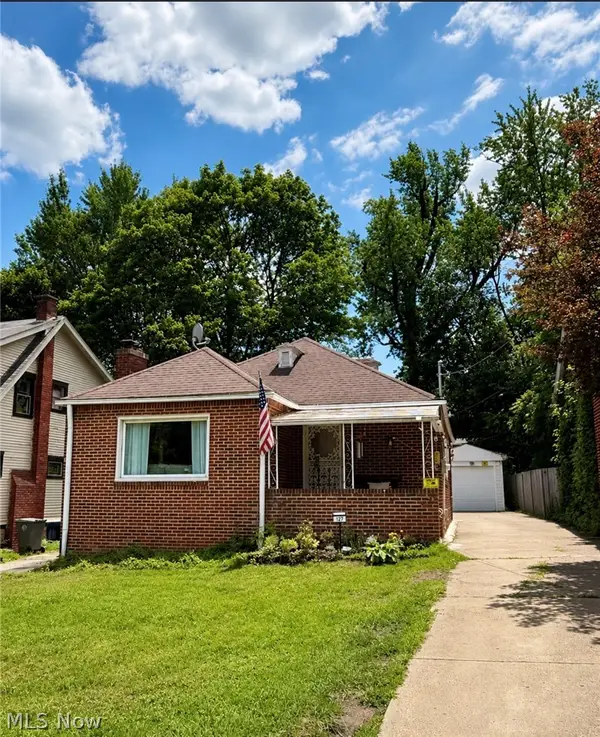 127 Roslyn Drive, Youngstown, OH 44505