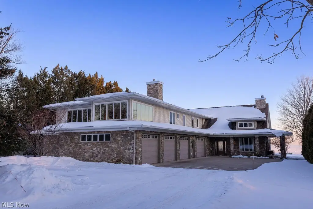 10710 Edgewater Drive, Cleveland, OH 44102 - Image #1