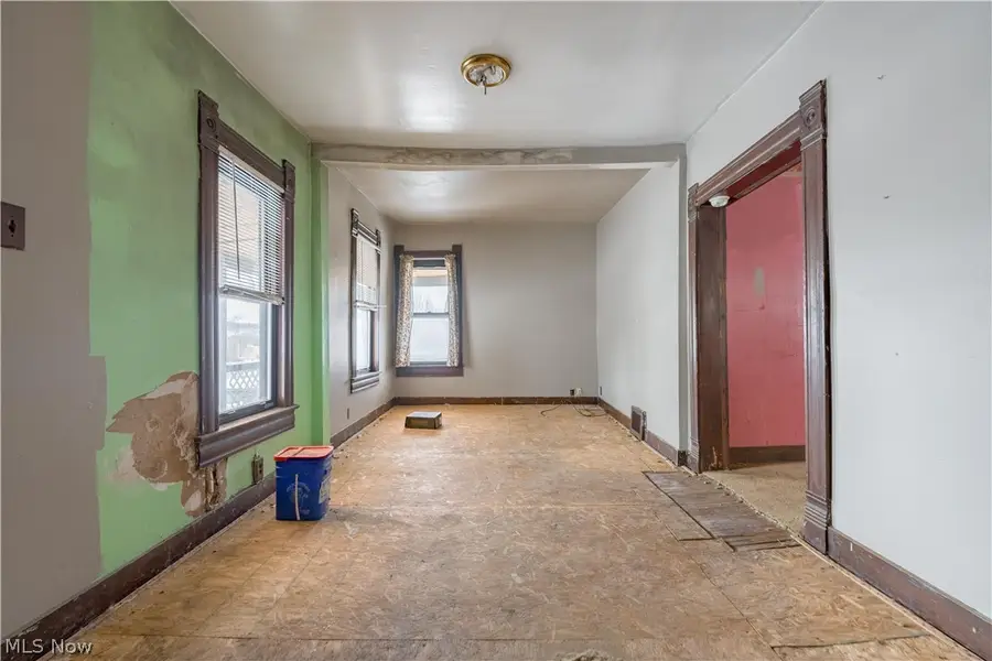 129 S Main Street, Uhrichsville, OH 44683 - #3