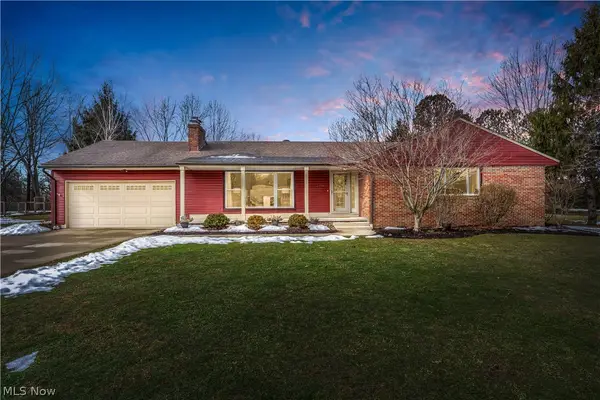 6598 Meadow Farm Drive, Hudson, OH 44236