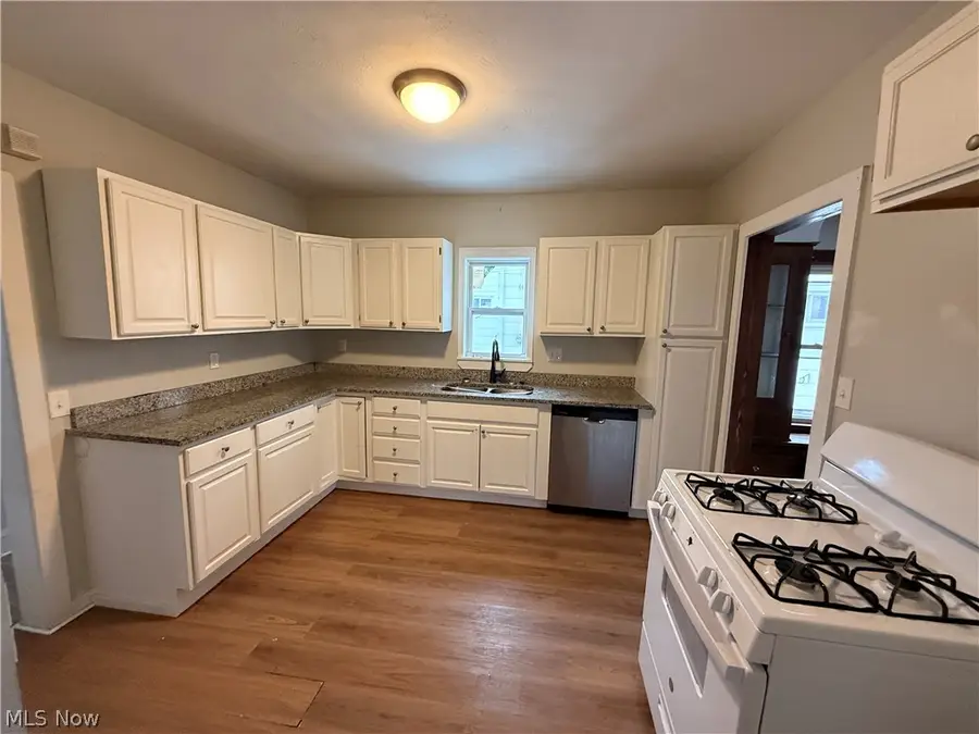 10201 Robinson Avenue, Garfield Heights, OH 44125 - #2