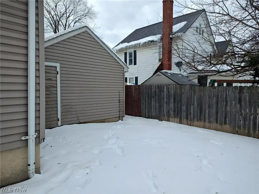 102 E Liberty Street, Ashland, OH 44805 - #2