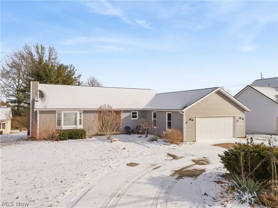 422 N Crown Hill Road, Orrville, OH 44667 - #2