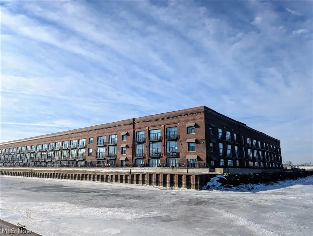 401 W Shoreline Drive #116, Sandusky, OH 44870 - Image #1