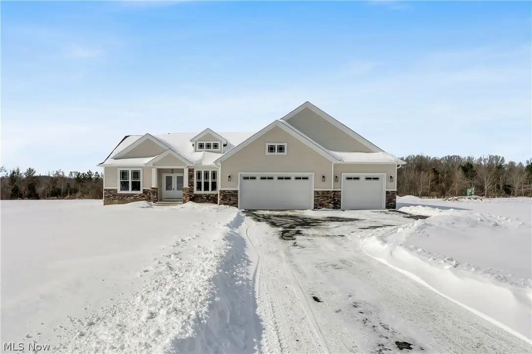 6916 S Raccoon Road, Canfield, OH 44406 - Image #1